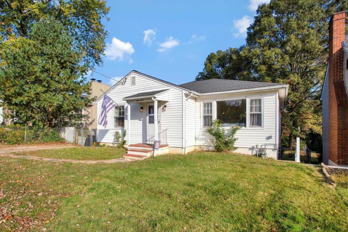 Stylish + Fresh Bungalow 2 Blocks From N-Mc Stadium Annapolis Exterior foto